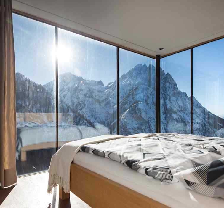 Bergwelten Hütten besondere Zimmer Dolomitenhütte