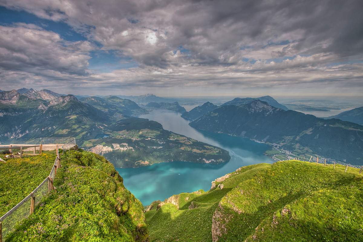 Fantastische Aussicht vom Fronalpstock auf den Vierwaldstättersee
