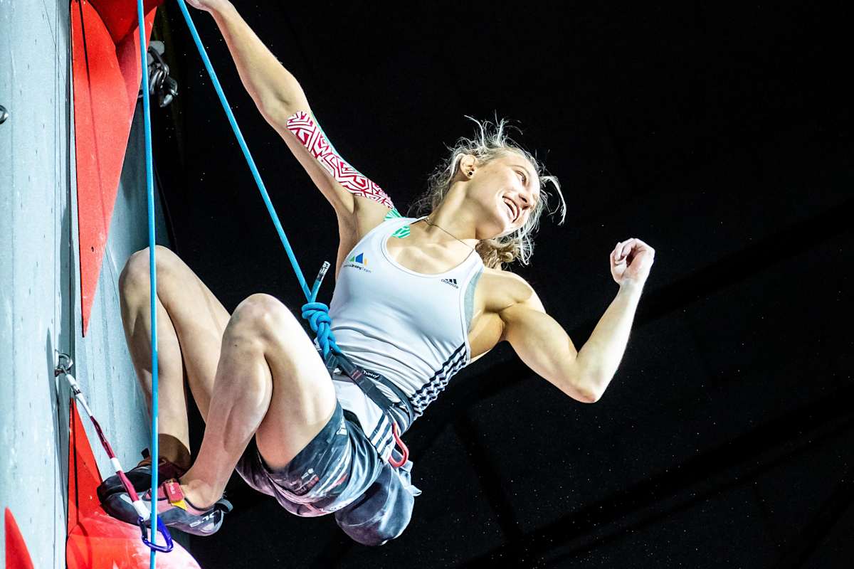 Die glückliche Gewinnerin im olympischen Kombinationsformat: die Slowenien Janja Garbret