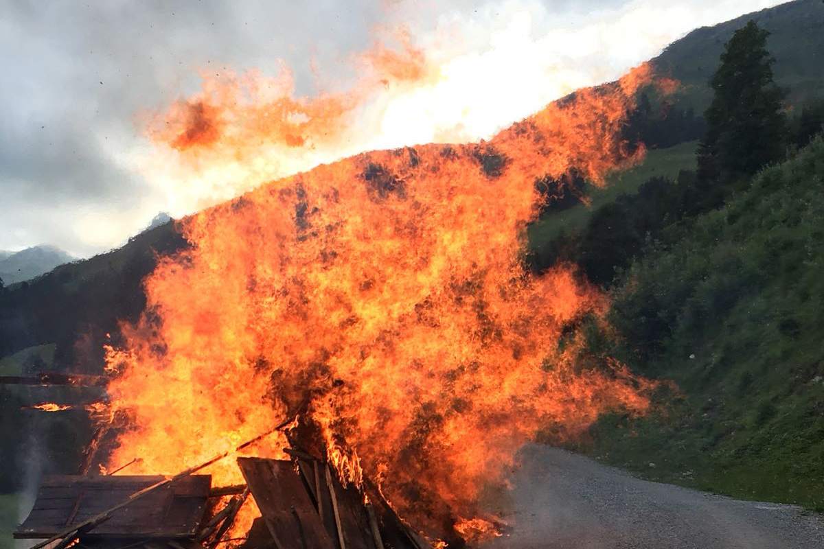 Sonnwendfeuer