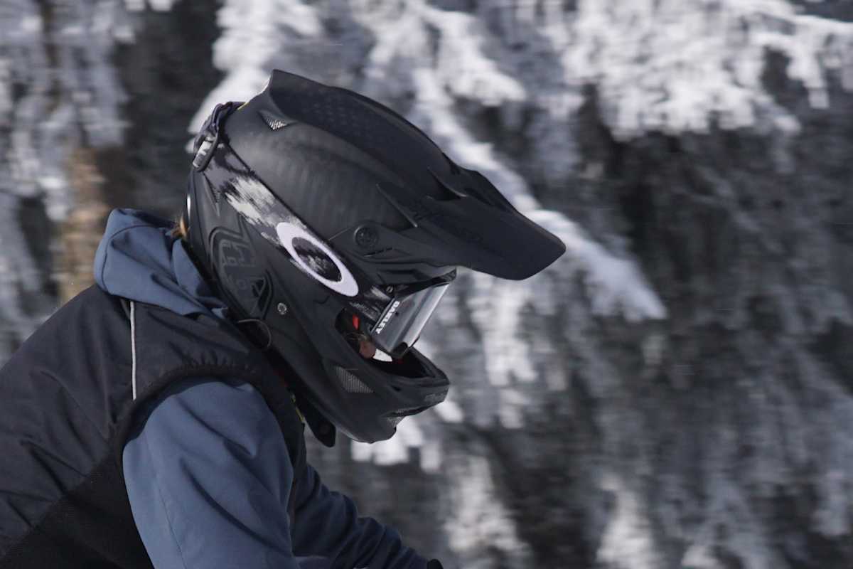 Schützt und sieht noch dazu gut aus: Der Roadster von Casco mit abnehmbarem Visier