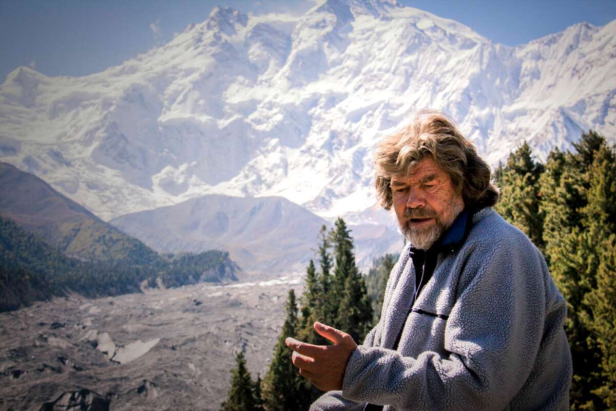 30 Jahre später: Reinhold Messner vor dem Nanga Parbat