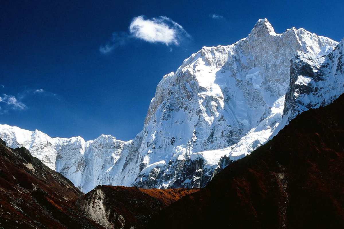 Phoktanglungma – „Berg mit Schultern“ – bedeutet der Name des Jannu in der Sprache der Limbu