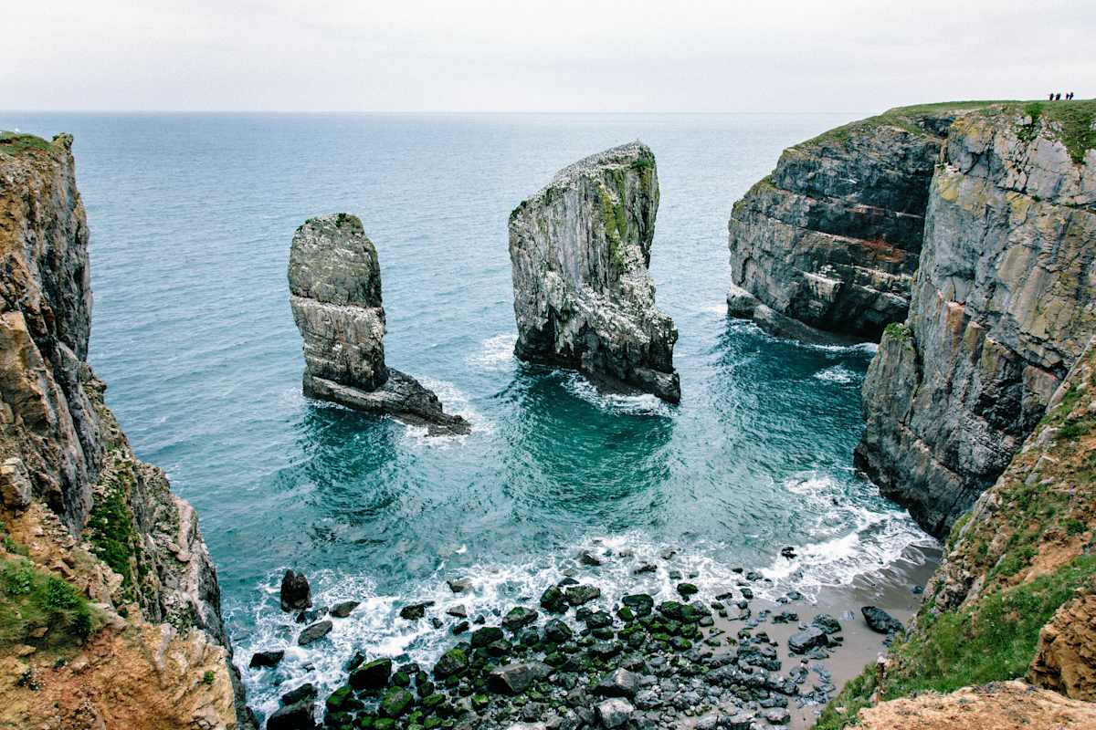 Die Elegug Sea Stacks