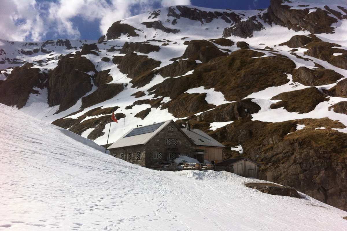 Die Wildhornhütte