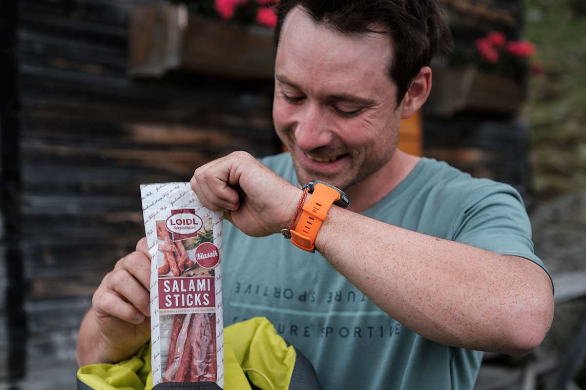 Die Loidl Salamispezialitäten bieten sich hervorragend als Snack bei deinen Outdooraktivitäten an: Sie schenken dir wieder Energie fürs Weitermachen.