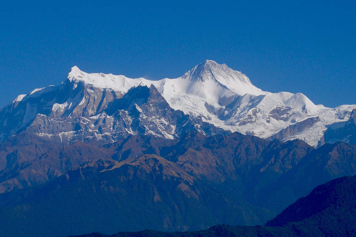 annapurna_2_by_vyacheslav_argenberg_wikicommons