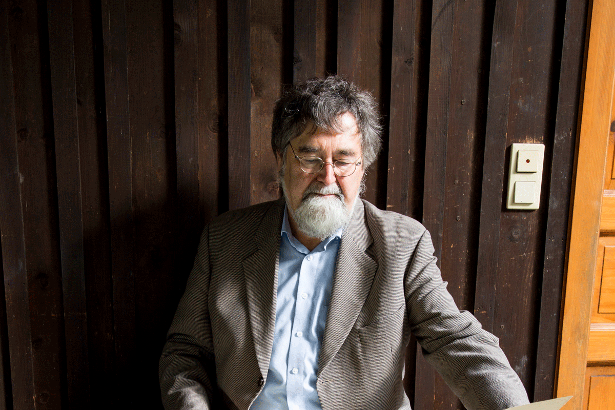 Werner Bätzing lehrt an der Universität Erlangen-Nürnberg