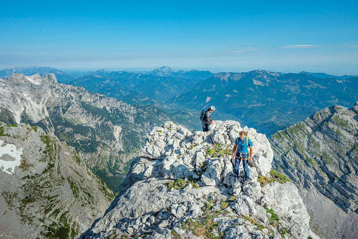 Ausblick auf die Alpenlandschaft.