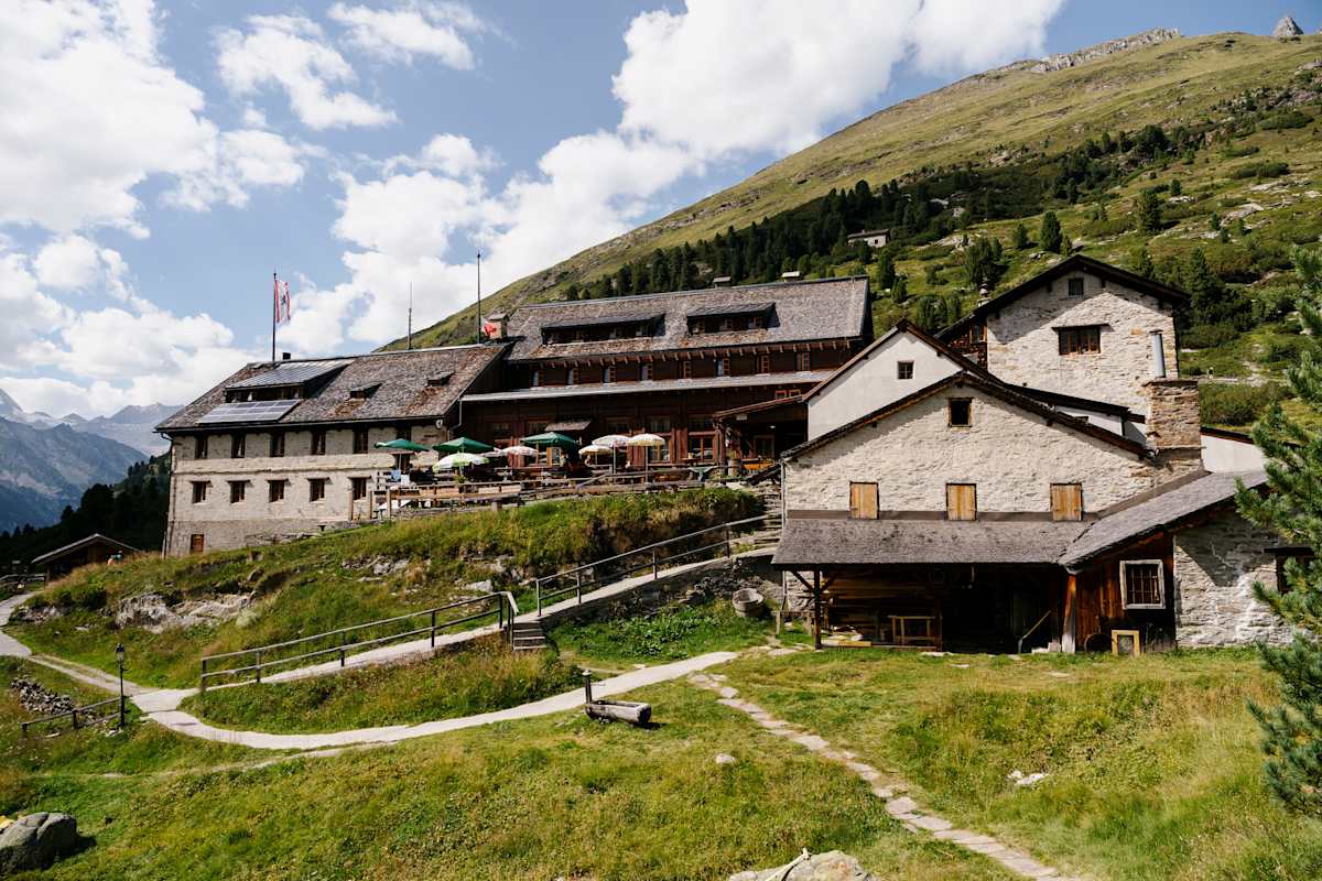 Außenansicht der Berliner Hütte in den Zillertaler Alpen