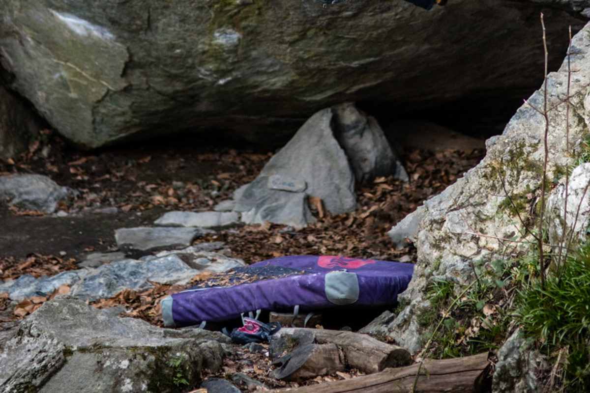 Oberkörperfreies Bouldern im Winter