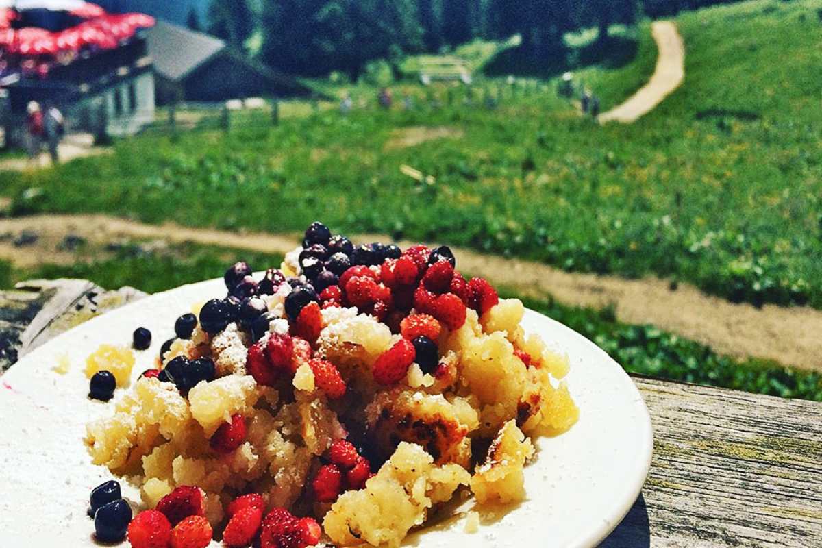 Kaiserschmarrn auf der Breininghütte im oberösterreichischen Dachsteingebirge