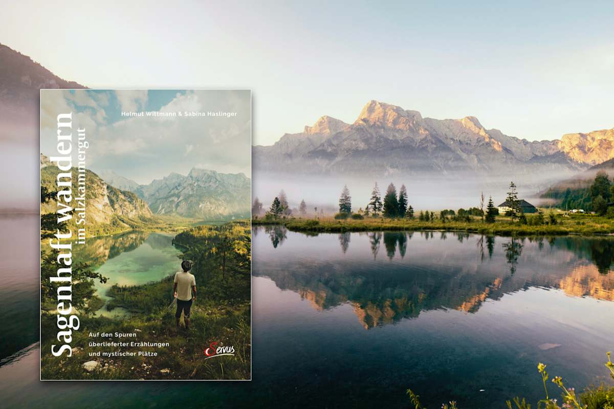 „Sagenhaft wandern im Salzkammergut“, Servus - Märchenbuch und Wanderführer mit traumhaft schönen Fotografien von Georg Kukuvec. Im Bild der Almsee in Grünau im Almtal.
