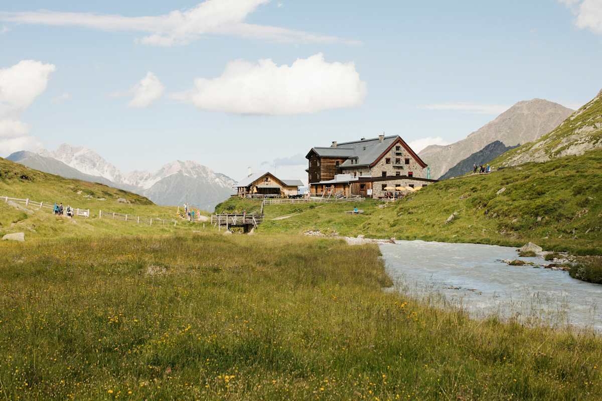 eholzknecht_190804_bergwelten_bergportrait_stubai_3382_si202009220077