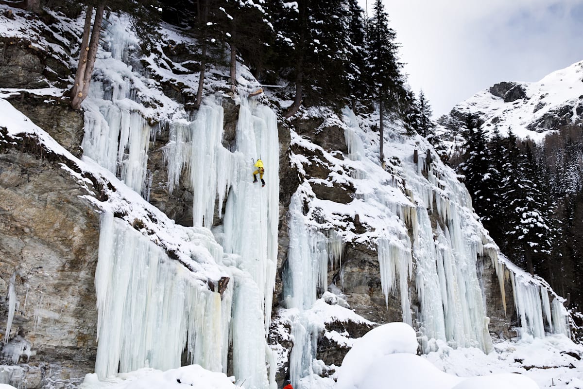 Zahlreiche Eisfälle und der Eispark Osttirol bieten beste Voraussetzungen für Eiskletterfans