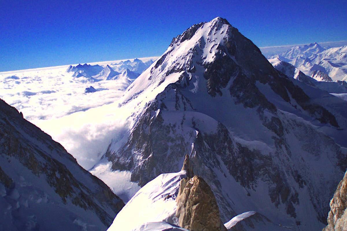 gasherbrum_i_nordwestwand_vom_gasherbrum_ii_worldmountain_blogspot