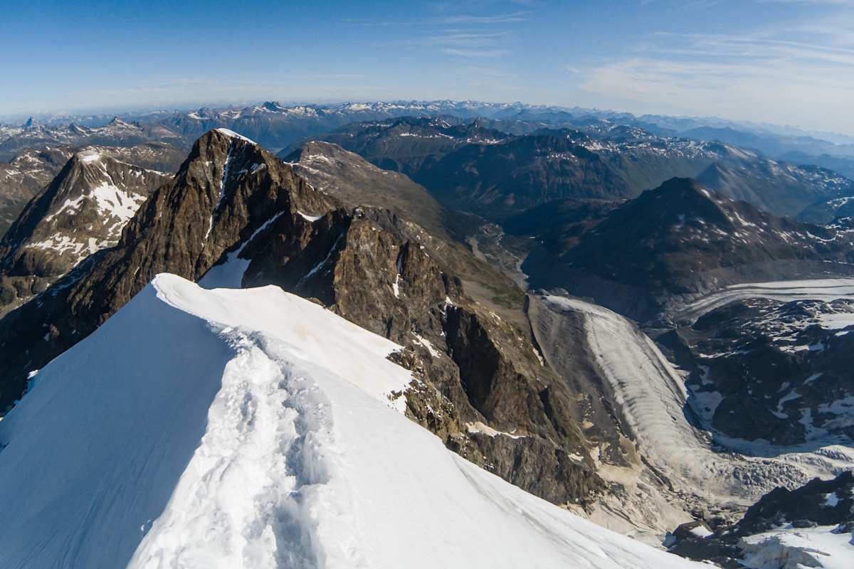 Blick vom Piz Bianco zurück auf den Biancograt