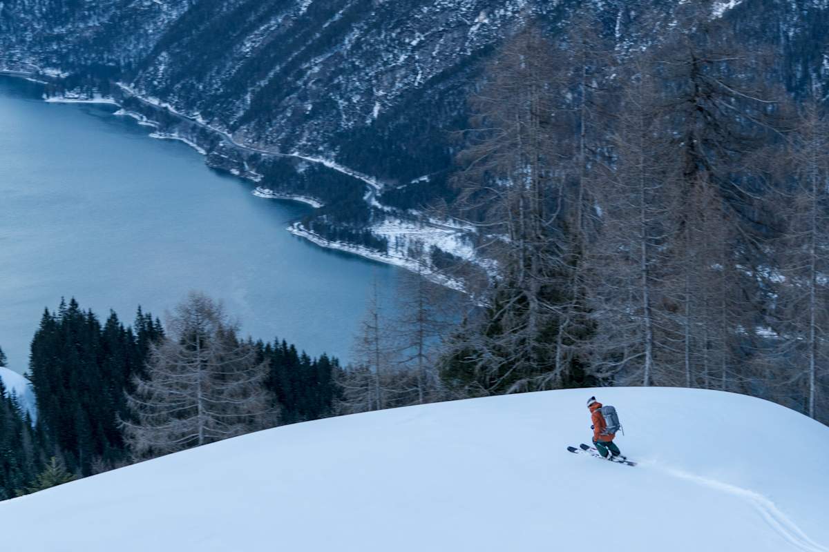 Blick vom Bärenkopf auf den winterlichen Achensee