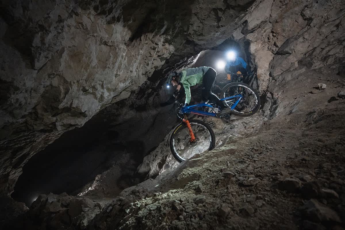 Biken im Stollen Karawanken