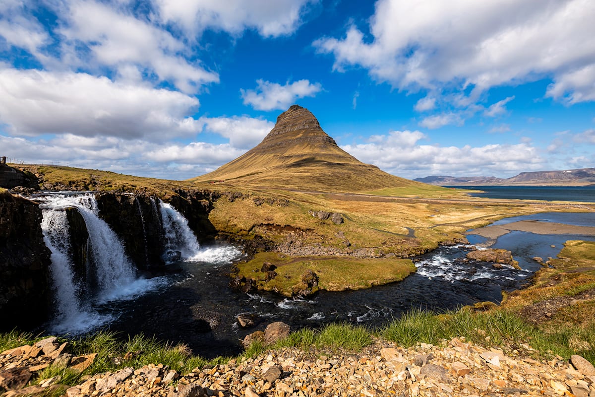 kirkjufell_adobestock_uldis_laganovskis