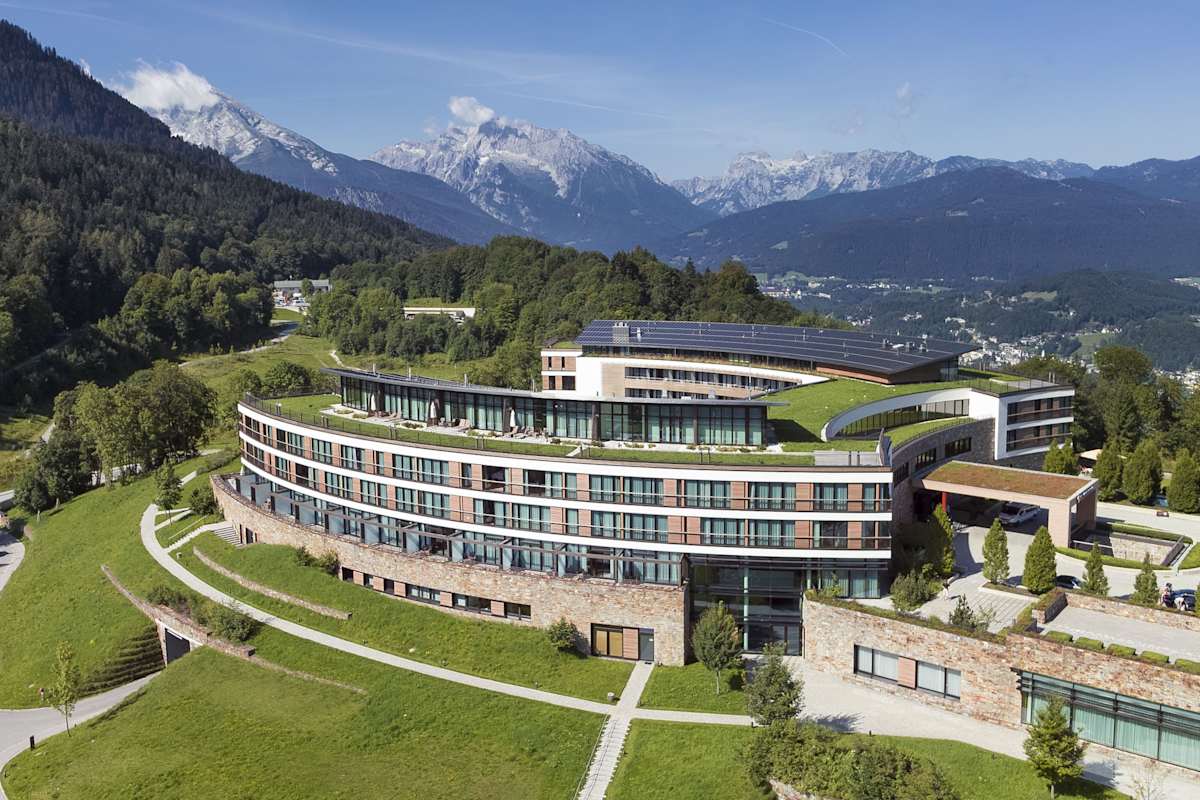 kiszg1_aussenansicht_kempinski_hotel_berchtesgaden_fav_wm