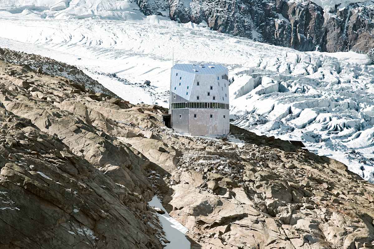 monte-rosa-hut-1