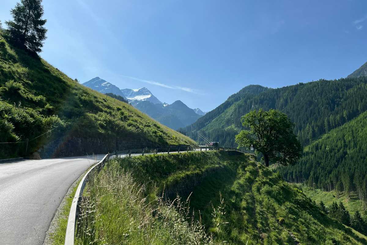 panorama_strasse_weisssee_gletscher.JPG