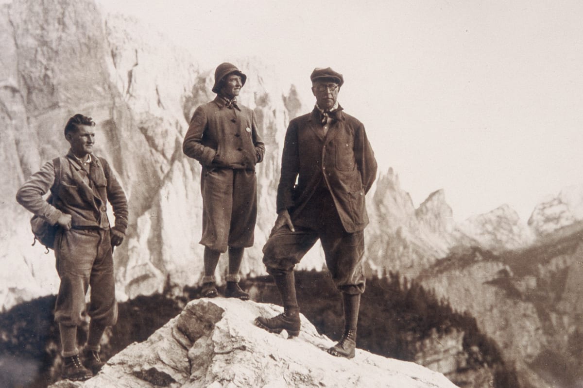 Paula Wiesinger mit König Albert I. und Ehemann Hans Steger in Berglandschaft