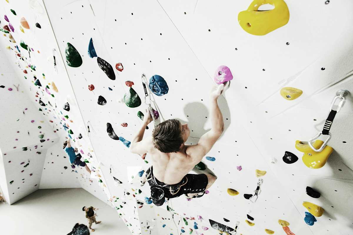 Modern, hell, luftig - die Kletterhalle Felsenfest in Saalfelden