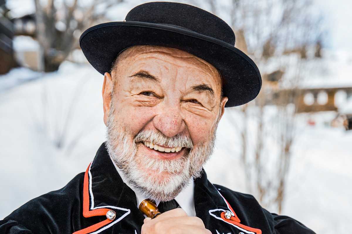 Albert Feuz mit seinem Alphorn.