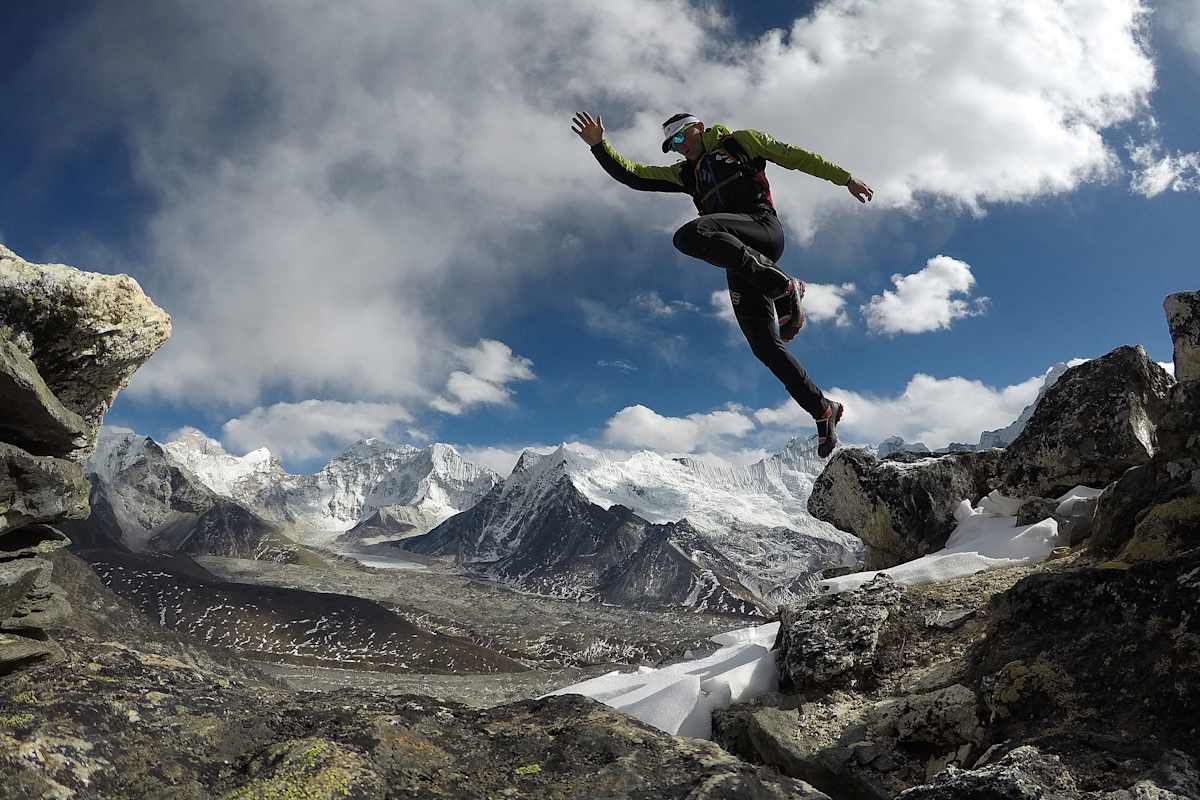 Ueli Steck beim Training im Himalaya