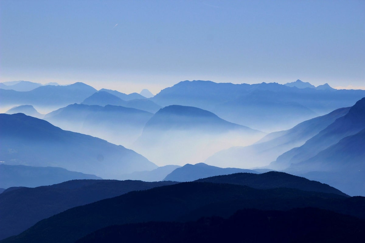 Blaue Stunde im Gebirge