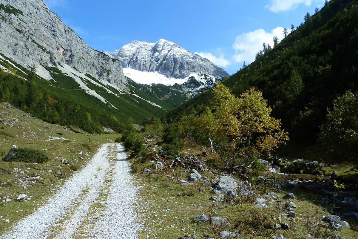Der Weg zur Pfeis-Hütte wird im letzten Abschnitt sehr steil.