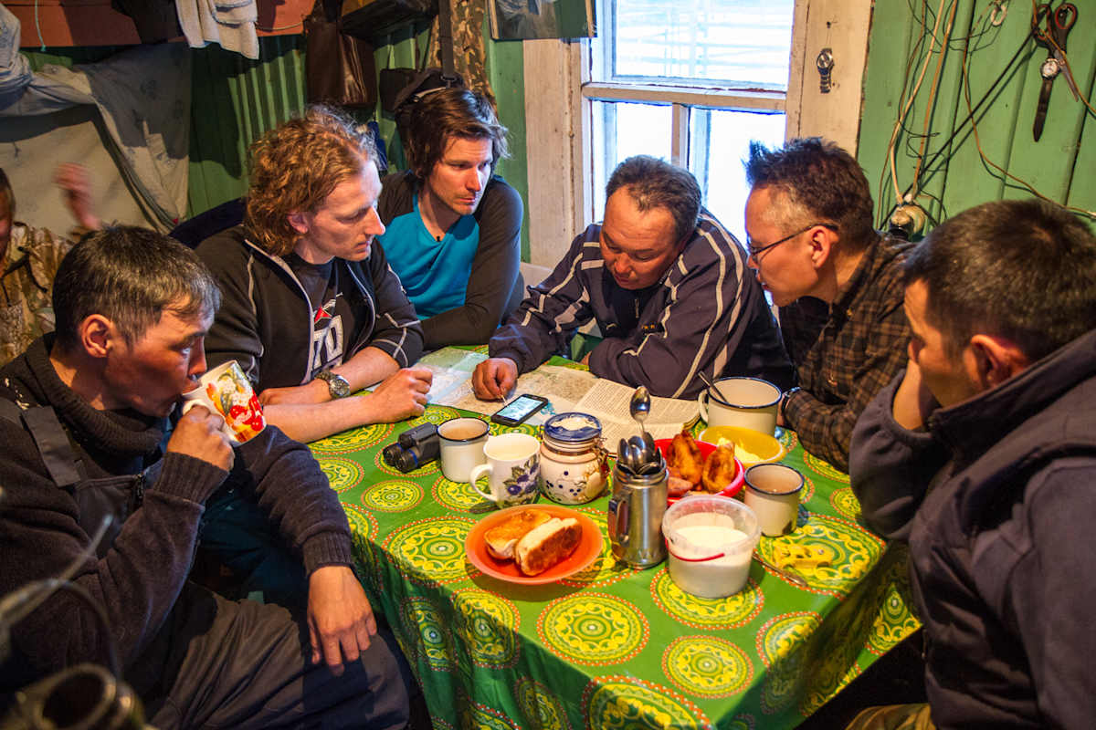 Tourenplanung im Tscherskigebirge