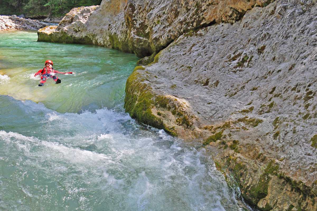 Die richtige Schwimmtechnik für verblocktes Gelände
