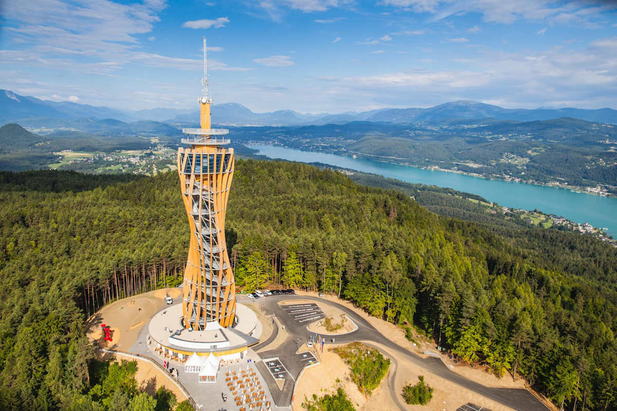 Der weltweit höchste Holzaussichtsturm