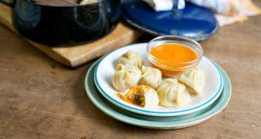 Rezept: Nepalesische Momos mit Tomatensauce