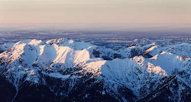 Bayern: Blick in die Ammergauer Alpen mit der Hochplatte