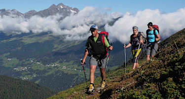 Paznauner Höhenweg: Aussichtsreich wandert man am zweiten Tag von der Ascherhütte nach Kappl.
