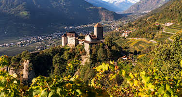 Schloss Tirol bei Meran in Südtirol