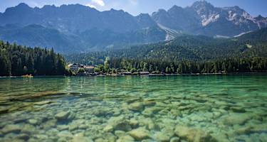 Eibsee mit der Zugspitze im Hintergrund