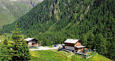 Das Sadnighaus inmitten der Kärntner Bergwelt im herrlichen Astental befindet sich auf 1.880 Meter Höhe.