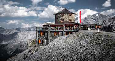 Die Tibet Hütte am Stilfser Joch