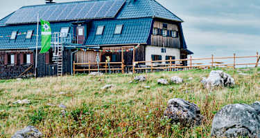 Das Hochleckenhaus steht im Höllengebirge im oberösterreichischen Salzkammergut.