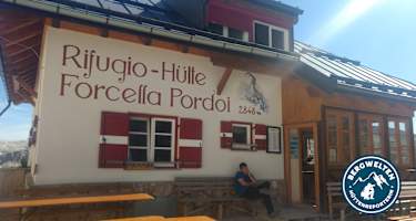 Das Rifugio Forcella Pordoi auf 2.848 m.