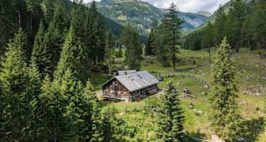 Auf der Raderhütte im Weißpriachtal werden Tradition und Brauchtum gelebt.