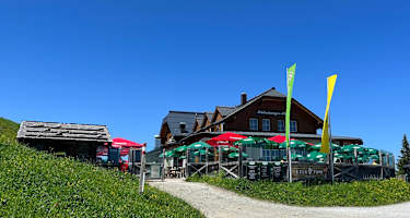 schladminger3-huette-manfred-kramer-072022-bergwelten