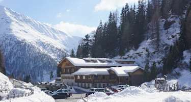 Ausgangspunkt ist der Parkplatz beim Lucknerhaus (1.918 m).