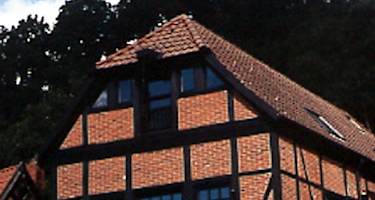 Haus mit Kranbalkenanlage in der Unterstadt.