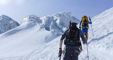 Silvretta-Skidurchquerung: Aufstieg zum Piz Buin an der Grenze von Österreich und der Schweiz